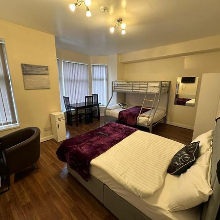 Olive Lodge Blackpool Extérieur photo