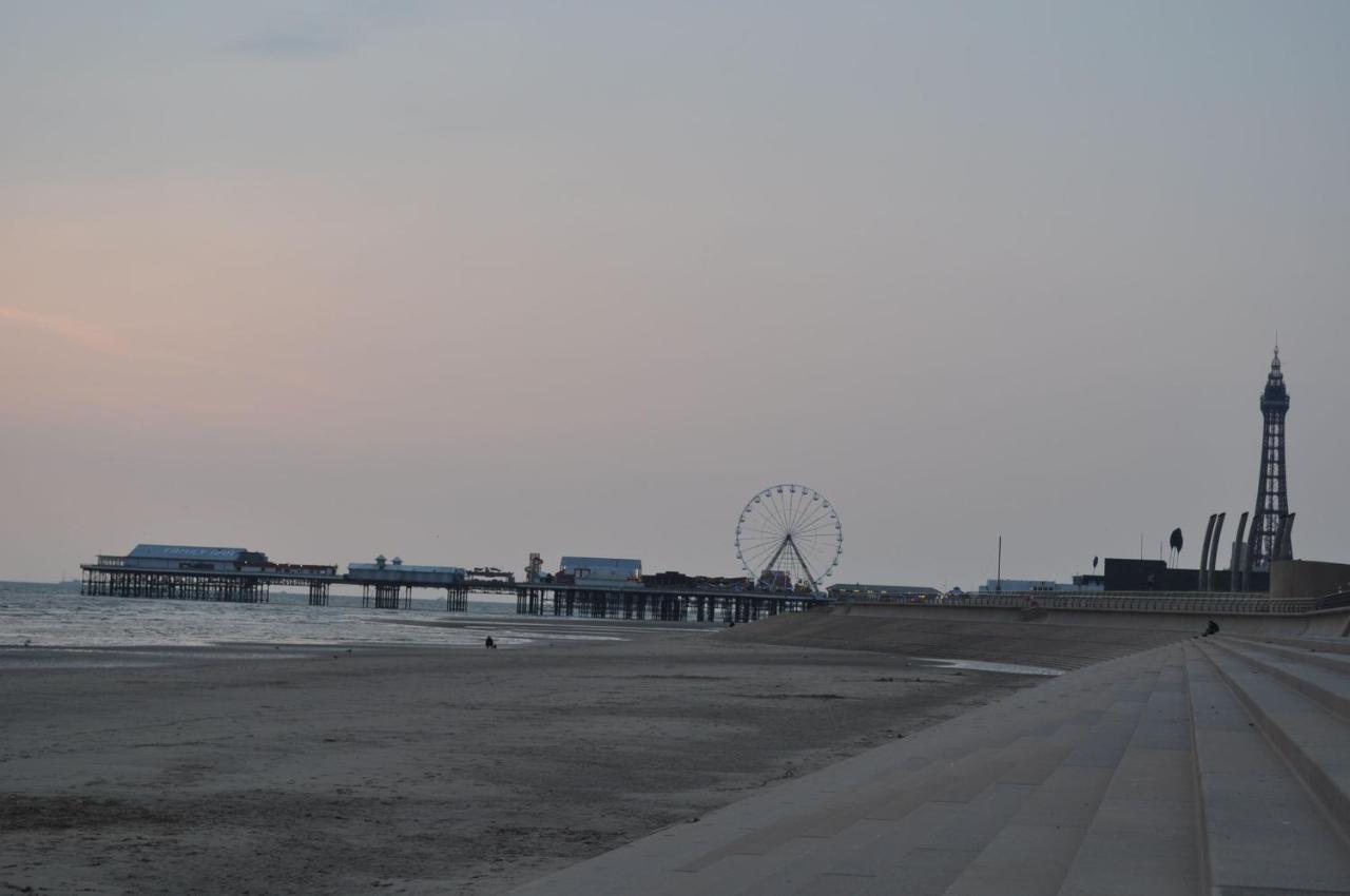 Olive Lodge Blackpool Extérieur photo
